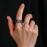 Anillo de cóctel de latón con incrustaciones de topacio triangular