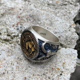 Anillo con moneda de níquel y búfalo de plata de ley de cinco centavos