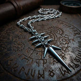 Gargantilla de cuero y aleación con candado de corazón