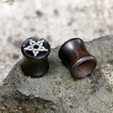 Calibri per le orecchie in lega di legno con teschio e stella