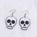 Pendientes acrílicos de Halloween con huesos de calavera