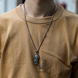 Ciondolo in acciaio inossidabile con bara a forma di teschio