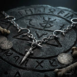 Gargantilla de cuero y aleación con candado de corazón