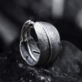 Indian Eagle Feather Sterling Silver Animal Ring | Gthic.com