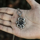 Collier tête de mort en étain pur Kraken Octopus