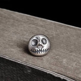 Kürbisprinz Ohrstecker aus Sterlingsilber mit Totenkopfmotiv
