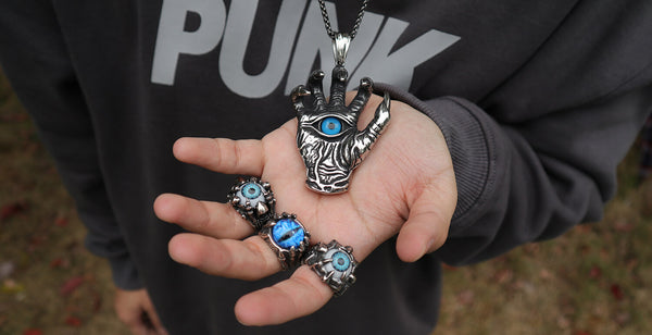The Eye-Catching History and Significance of Eyeball Rings – GTHIC