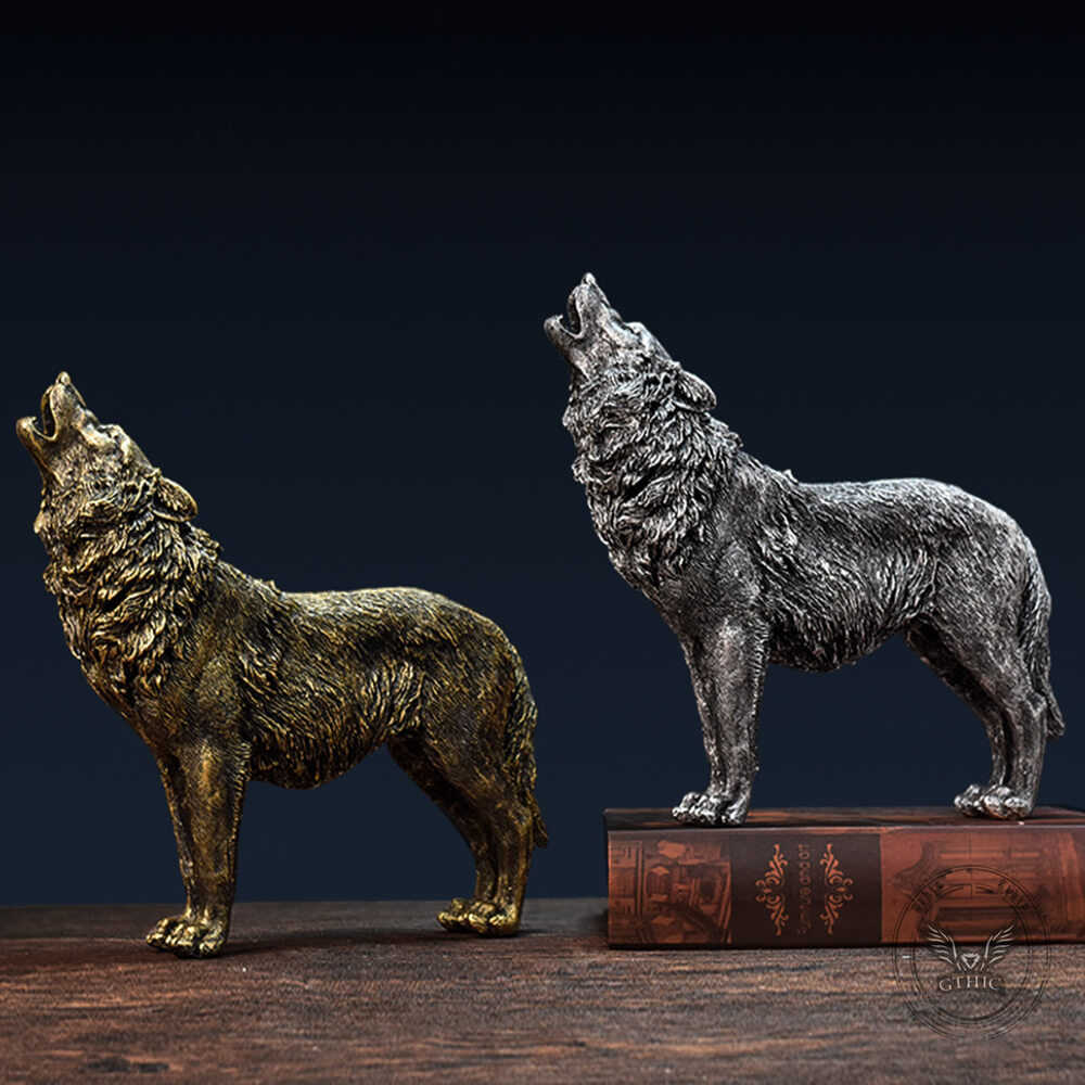 American-Style Distressed Wolf Lion Resin Animal Ornament | Gthic.com