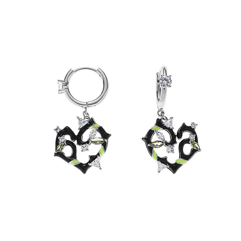 Black Epoxy Heart-shaped Alloy Earrings | Gthic.com