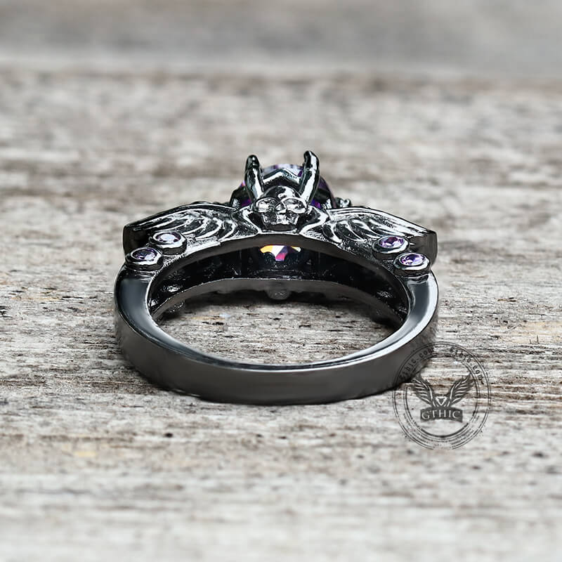 Anello in ottone intarsiato con zircone teschio nero