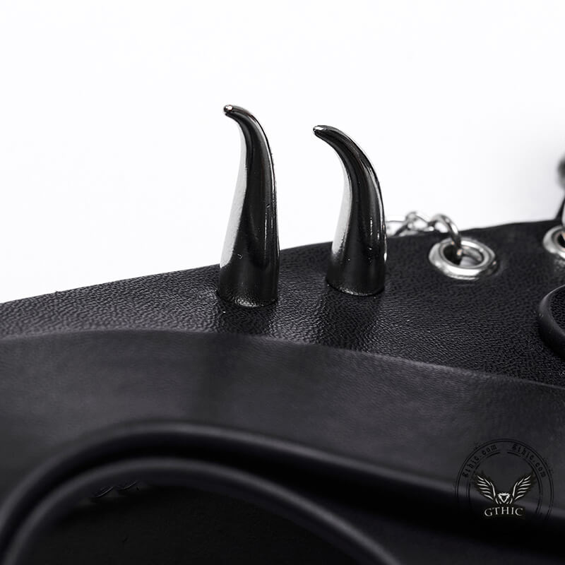 Mascarilla facial con forma de zorro con tachuelas negras