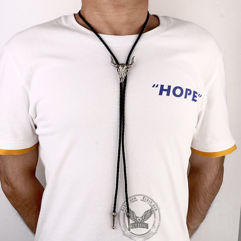 Bull Head Alloy Western Cowboy Bolo Tie
