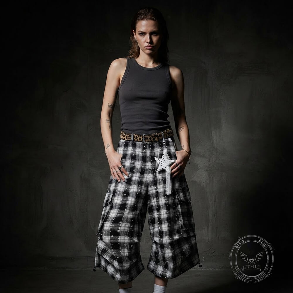 Casual Preppy-Style Star-Print Plaid Wide-Leg Shorts | Gthic.com