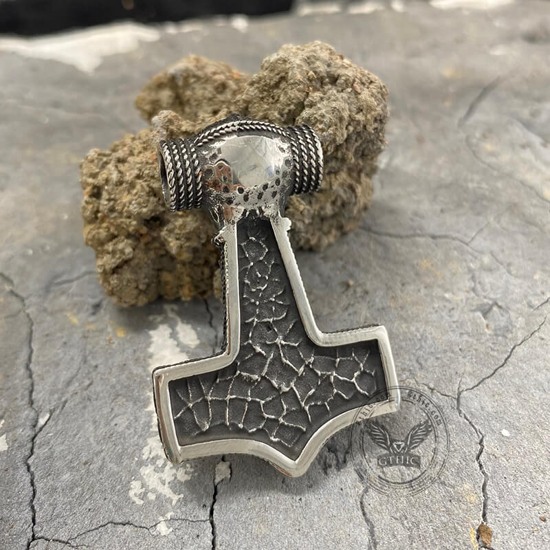 Celtic Knot Thor’s Hammer Stainless Steel Pendant | Gthic.com