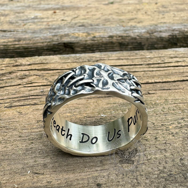 Crack Sew Knot Sterling Silver Ring | Gthic.com