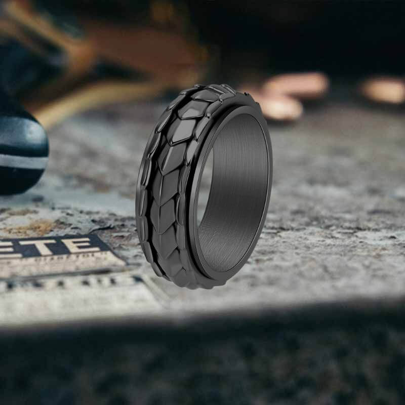 Creative Dragon Scale Stainless Steel Spinner Ring