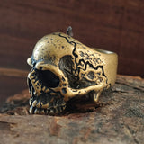 Anello teschio in ottone scuro Pioneer