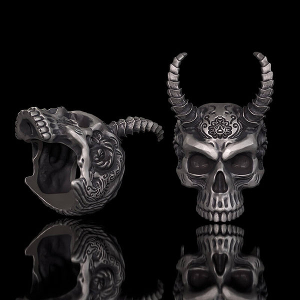 Devil Horned Skull Sterling Silver Gothic Ring | Gthic.com