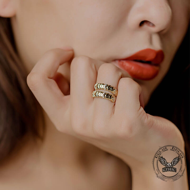 Diamond-set 18K Gold Snake Ring | Gthic.com