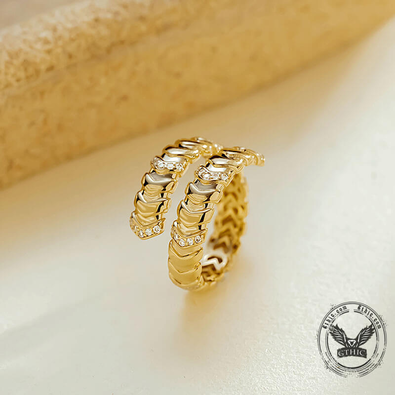 Diamond-set 18K Gold Snake Ring | Gthic.com