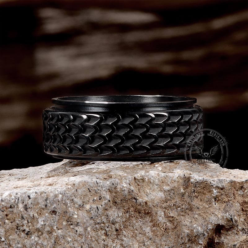Dragon Scale Stainless Steel Spinner Ring | Gthic.com