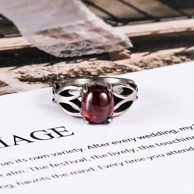 Fashion Hollow Design Stainless Steel Gemstone Ring
