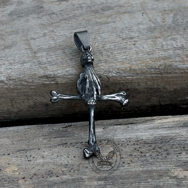 Pendentif Viking en acier inoxydable avec croix en os de corbeau