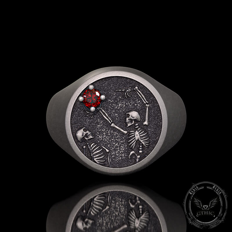 Give My Heart To You Red Gem Sterling Silver Skull Ring 03 | Gthic.com
