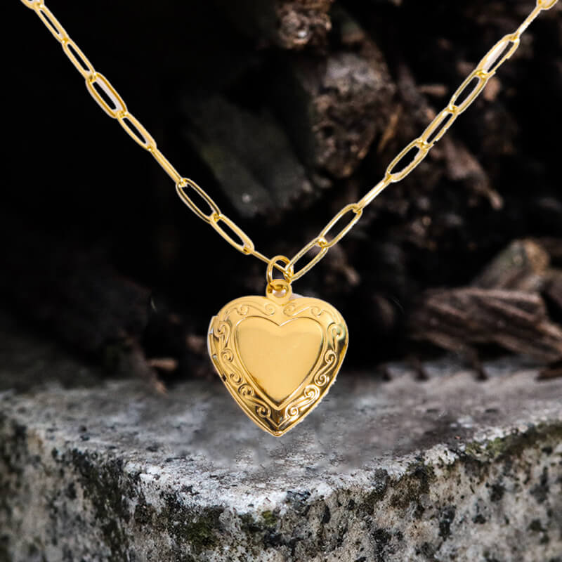 Gold Heart Shape Openable Copper Locket Necklace 01 | Gthic.com