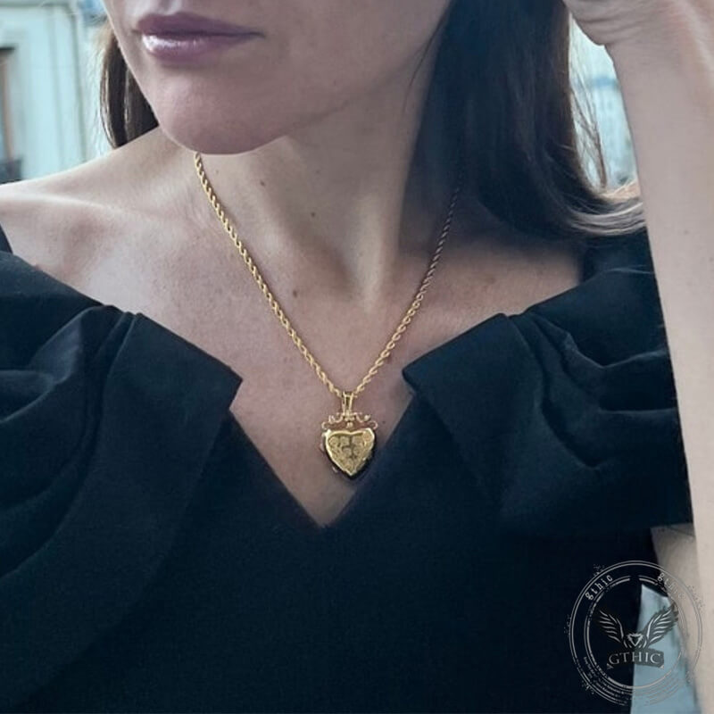 Gold Heart Shape Openable Copper Locket Necklace 02 | Gthic.com