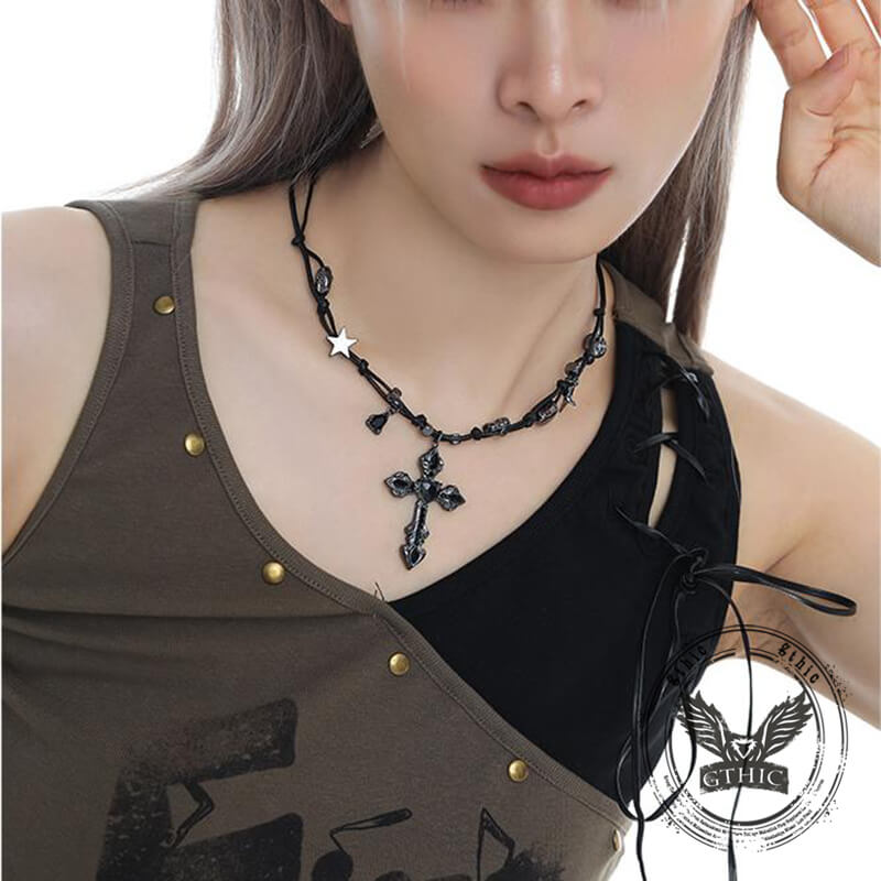Gothic Black Gemstone Cross Alloy Clavicle Necklace | Gthic.com