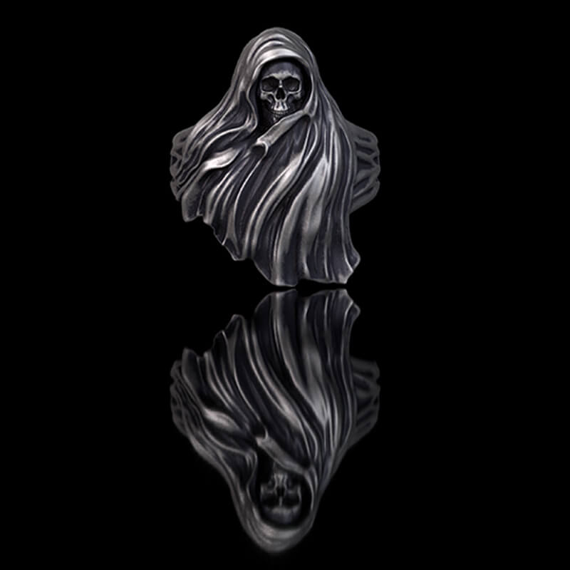 Gothic Cape Skull Sterling Silver Ring | Gthic.com