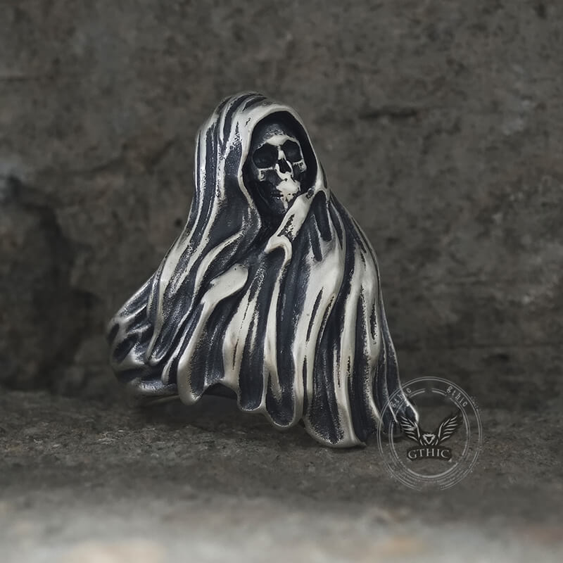 Gothic Cape Skull Sterling Silver Ring | Gthic.com