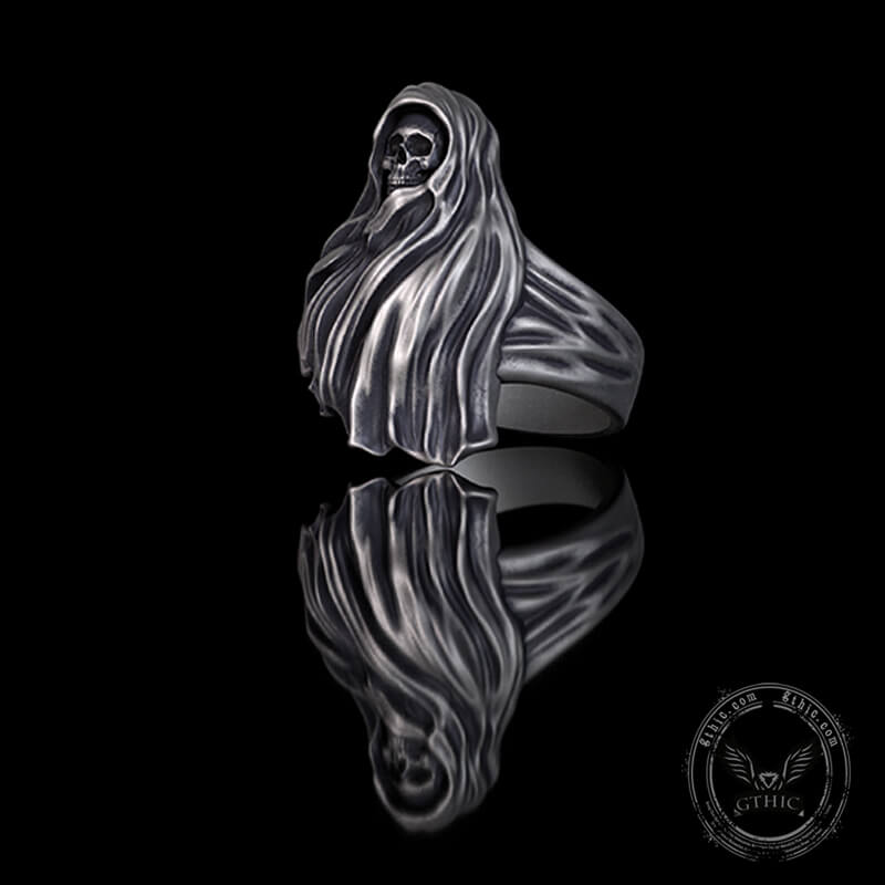 Gothic Cape Skull Sterling Silver Ring | Gthic.com