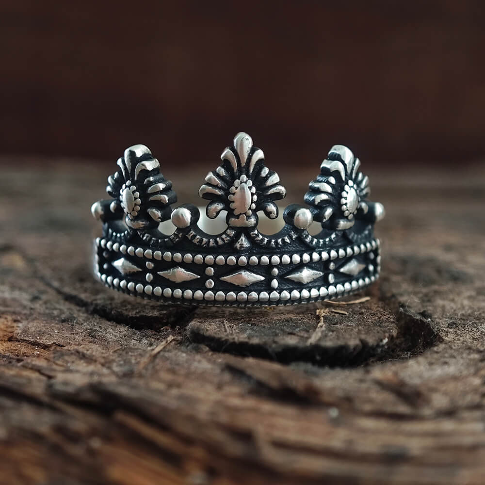 Gothic Cracked Mask Crown Sterling Silver Ring