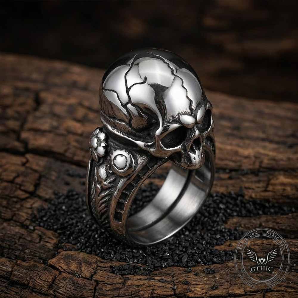 Gothic Cracked Skull Head Stainless Steel Ring | Gthic.com
