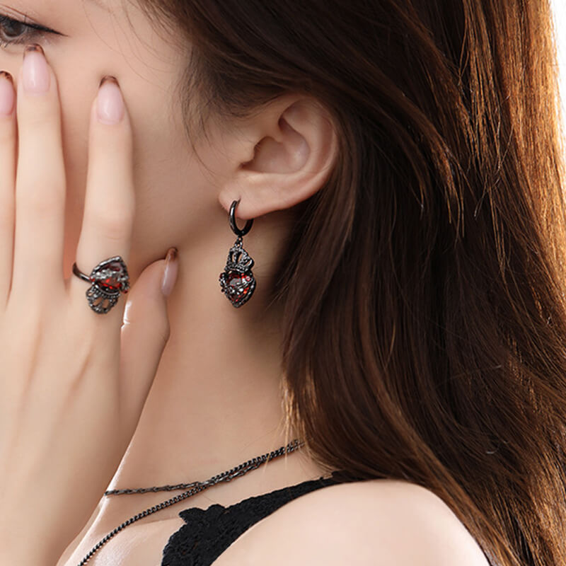 Gothic Crown Heart Alloy Earrings 03 | Gthic.com