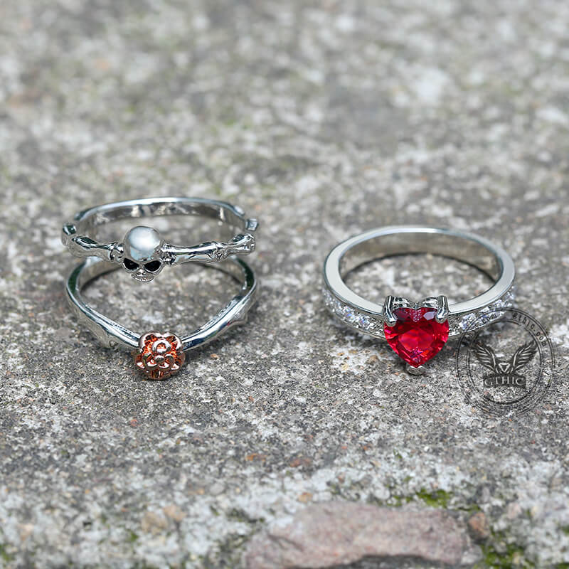 Bague en laiton avec tête de mort et zircon cœur gothique