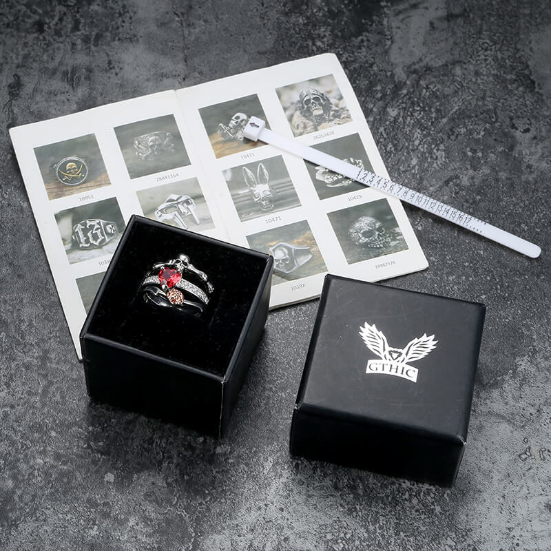 Bague en laiton avec tête de mort et zircon cœur gothique