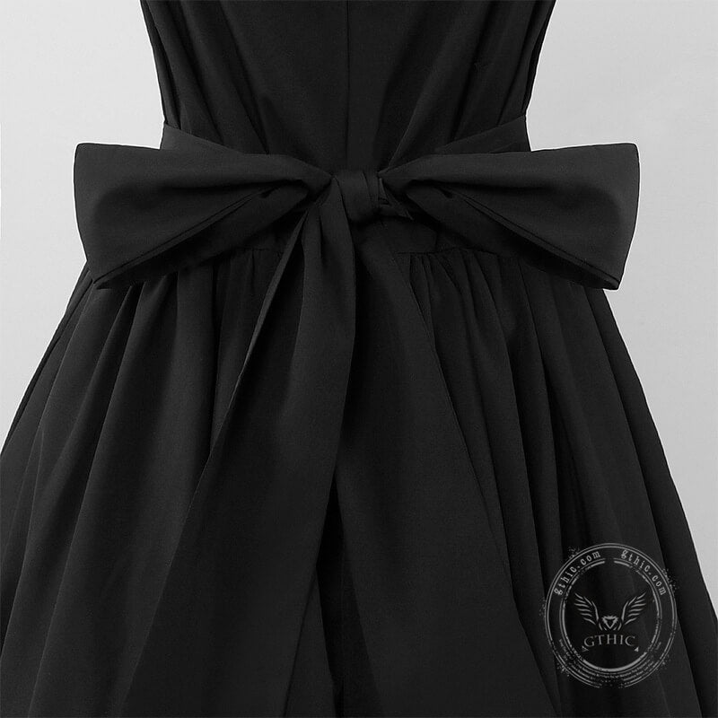 Vestido lolita negro sin mangas con cordones y capas