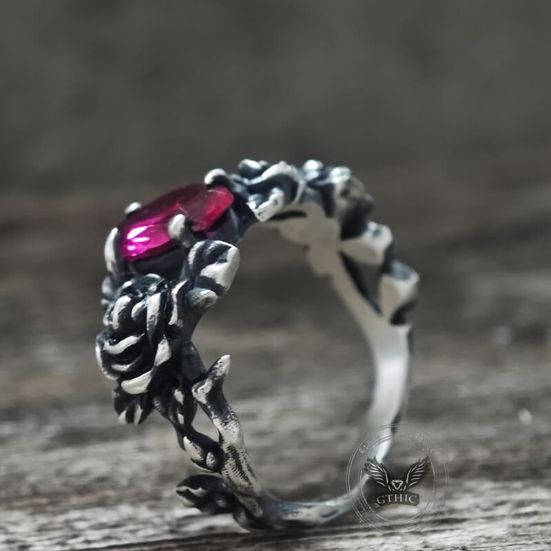 Anillo de plata de ley con diseño floral gótico y circonitas