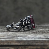 Anillo de plata de ley con diseño floral gótico y circonitas