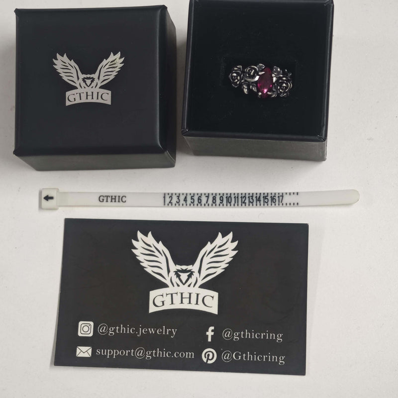 Anillo de plata de ley con diseño floral gótico y circonitas