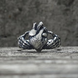 Gothic Skull Hands Holding Heart Sterling Silver Ring 02 | Gthic.com
