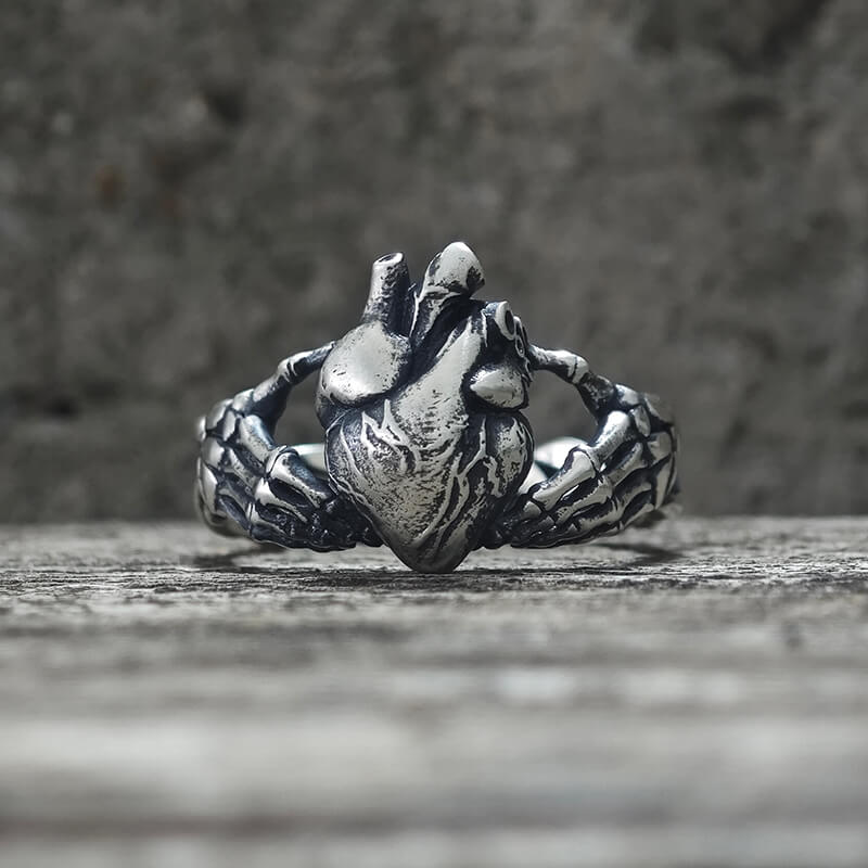 Gothic Skull Hands Holding Heart Sterling Silver Ring 02 | Gthic.com