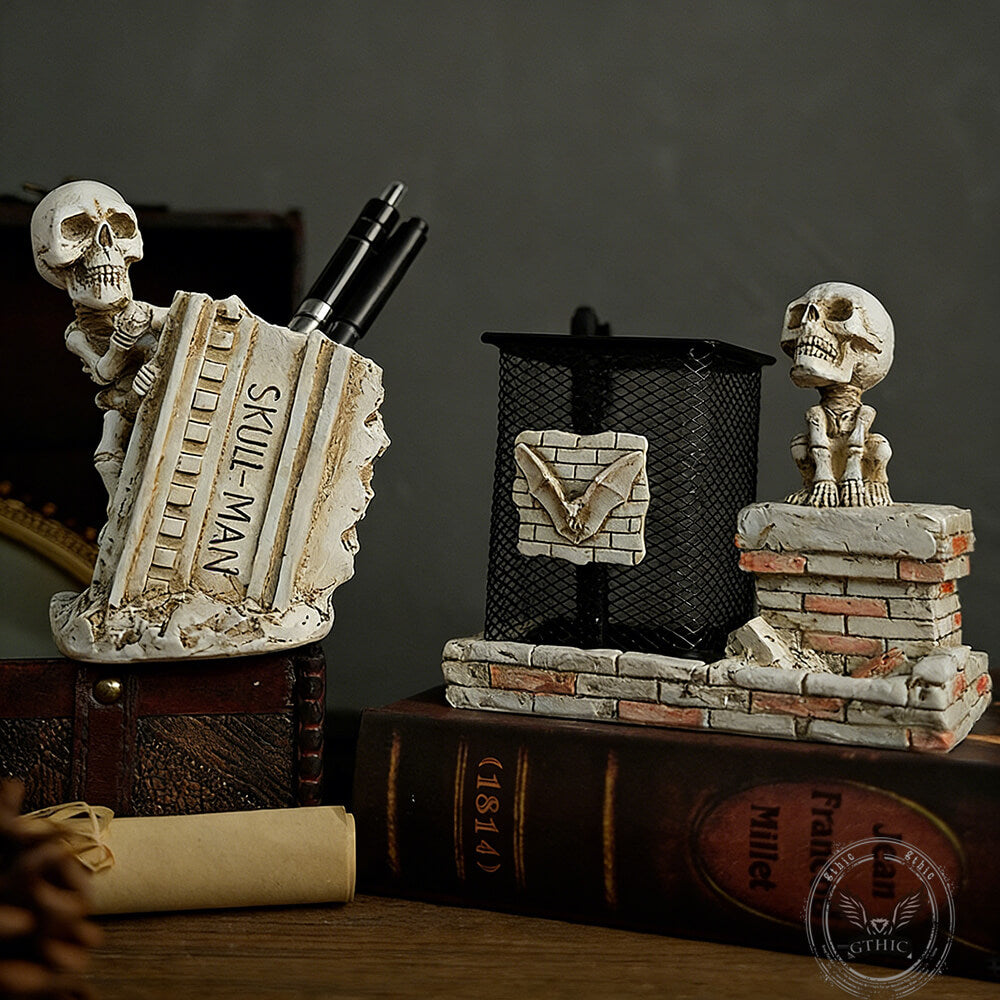 Gothic Spider-Man Skull Resin Vase & Pen Holder | Gthic.com