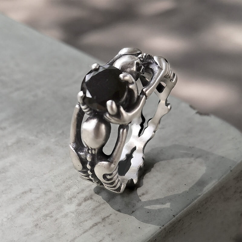 Gothic Tribute Gem Sterling Silber Totenkopf Ring