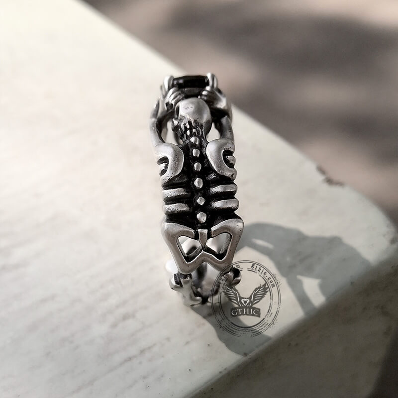 Gothic Tribute Gem Sterling Silber Totenkopf Ring