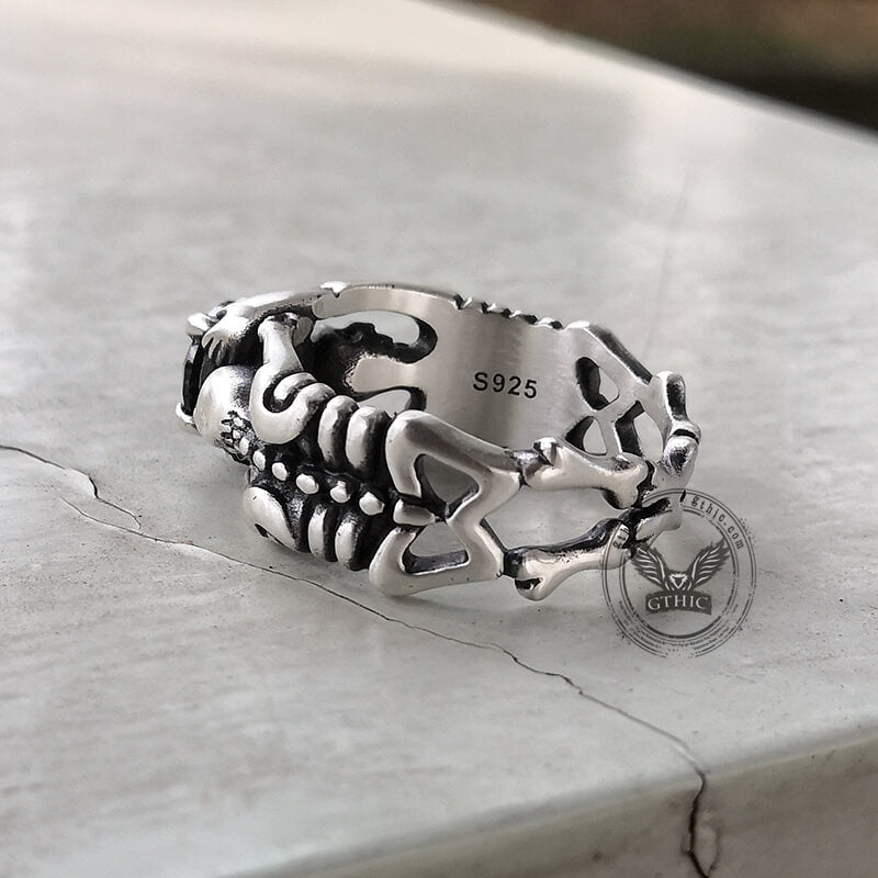 Bague tête de mort gothique en argent sterling avec gemme d'hommage