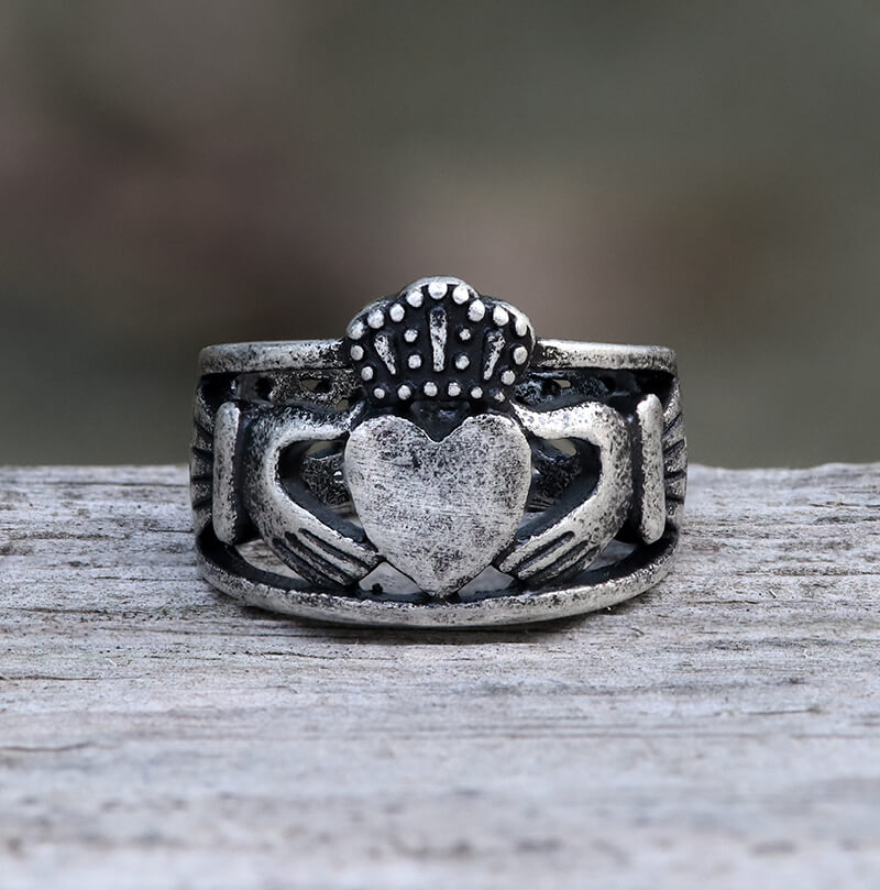 Anillo de bodas irlandes Claddagh de acero inoxidable GTHIC